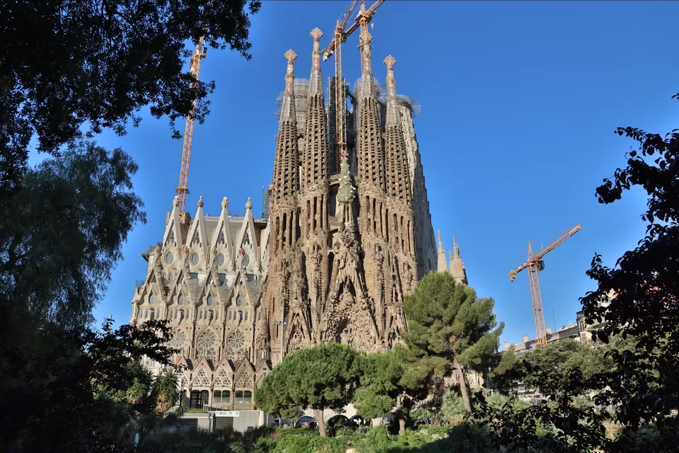 Photo of La Sagrada Familia, Carrer de Mallorca, Barcelona, Spain by Arijit Mullick