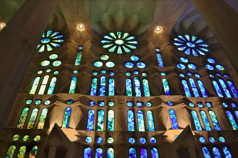 Photo of La Sagrada Familia, Carrer de Mallorca, Barcelona, Spain by Arijit Mullick
