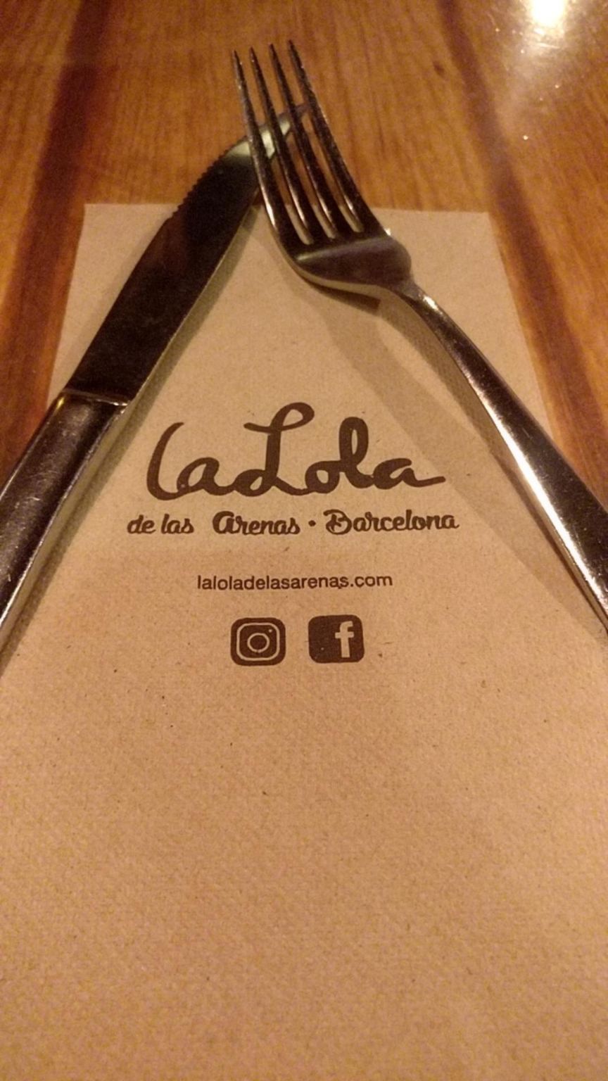Photo of laLola, Gran Via de les Corts Catalanes, Barcelona, Spain by Arijit Mullick