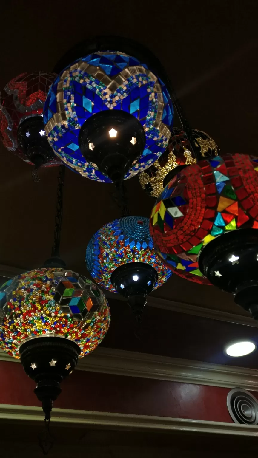 Photo of Restaurant Lluna d'Istambul, Carrer Gran de Gràcia, Barcelona, Spain by Arijit Mullick