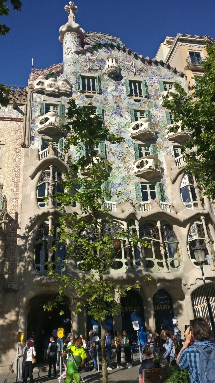Photo of Casa Batlló, Passeig de Gràcia, Barcelona, Spain by Arijit Mullick