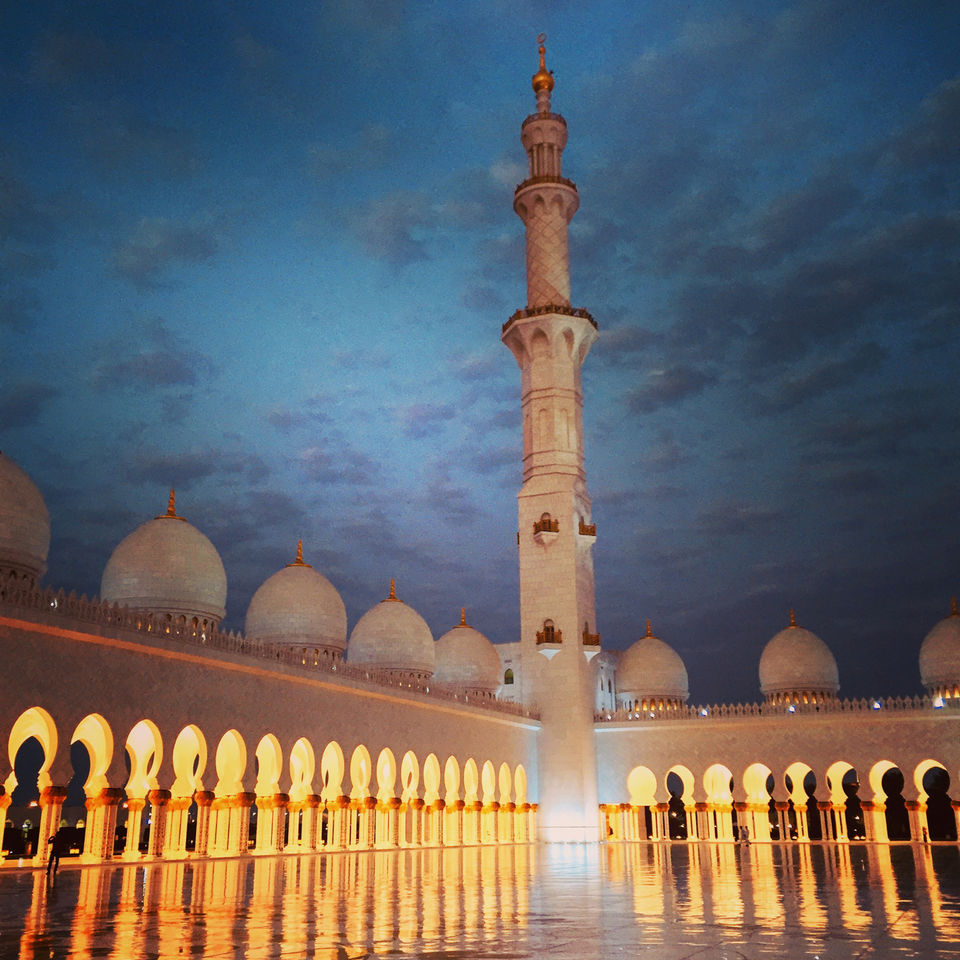 Photo of Sheikh Zayed Mosque - Abu Dhabi - United Arab Emirates by Hiphipholiday