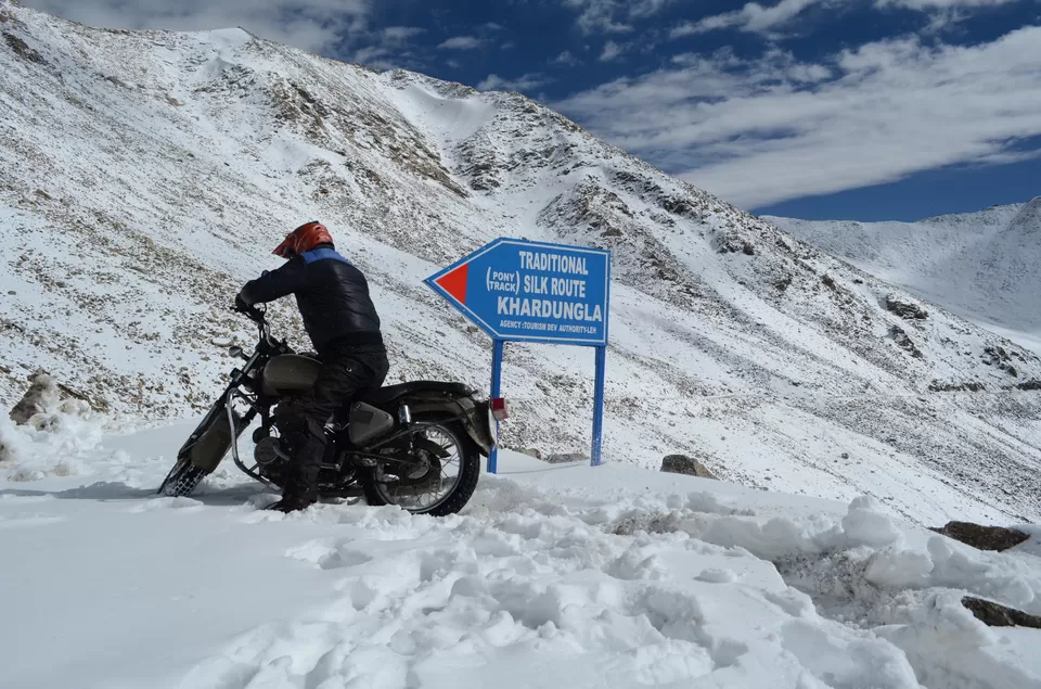 Photo of Khardung La, Khardung La, 194101 by mukherjee.sumonto
