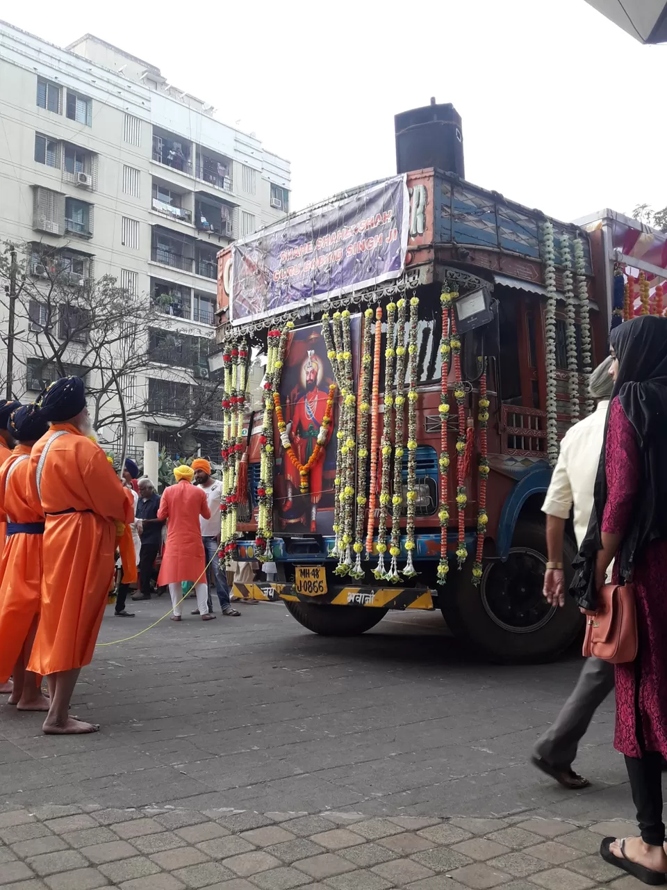 Photo of चलता हुआ गुरुद्वारा साहिब, शहर में भ्रमण करके गुरू पुरब मनाना तथा नगर कीर्तन by Rajwinder Kaur