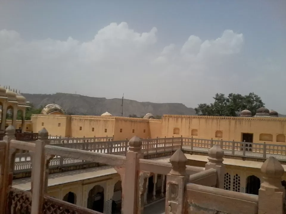 Photo of 365 खिड़कियों वाला गुलाबी शहर जयपुर की शान हवा महल क्यों इतना खास है? by Rajwinder Kaur