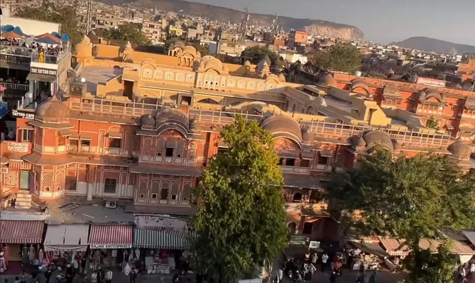 Photo of 365 खिड़कियों वाला गुलाबी शहर जयपुर की शान हवा महल क्यों इतना खास है? by Rajwinder Kaur