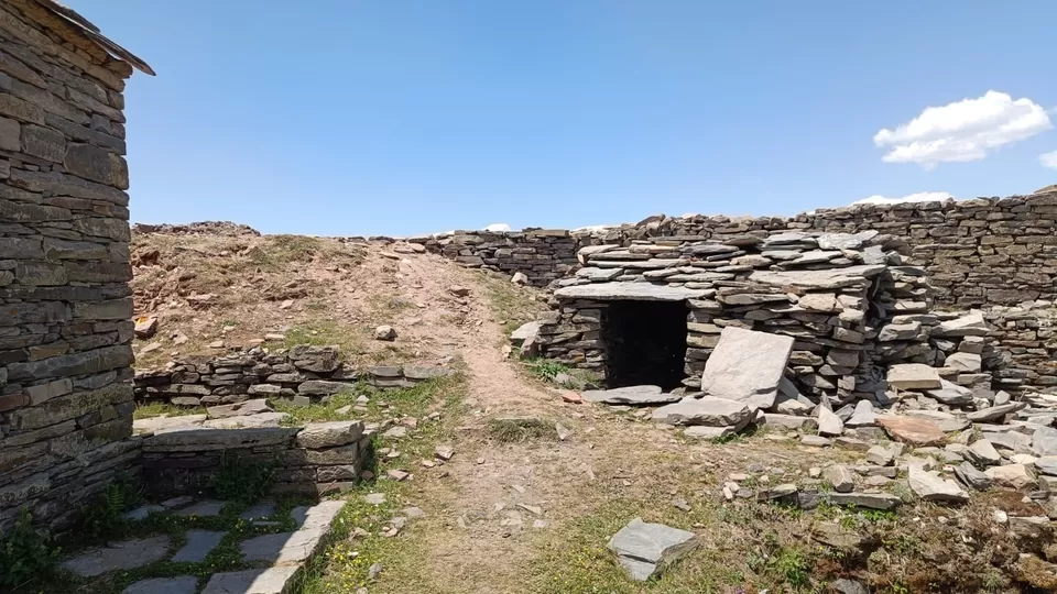Photo of Tripoto mindful retreat का खूबसूरत एक दिन का ट्रेक: रघुपुर फोर्ट by Rajwinder Kaur