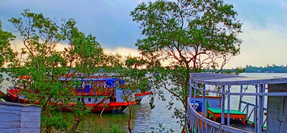 Photo of Pakhiralay, West Bengal, India by Wanderlust_Dr