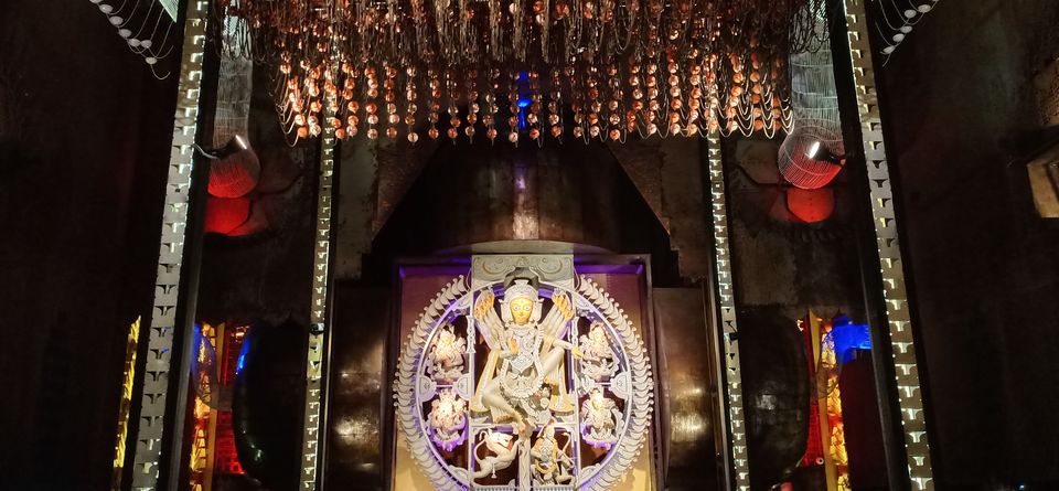 Photo of 8 Reasons Why you should strictly not travel to Kolkata during Durga Pujo!!! 10/24 by Wanderlust_Dr