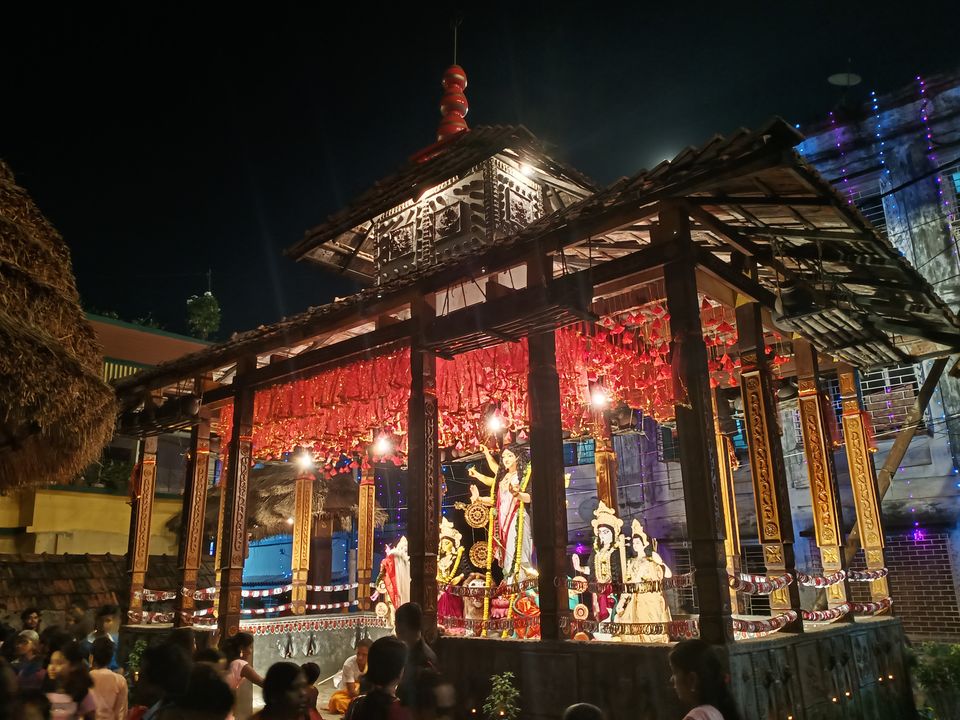 Photo of 8 Reasons Why you should strictly not travel to Kolkata during Durga Pujo!!! 12/24 by Wanderlust_Dr