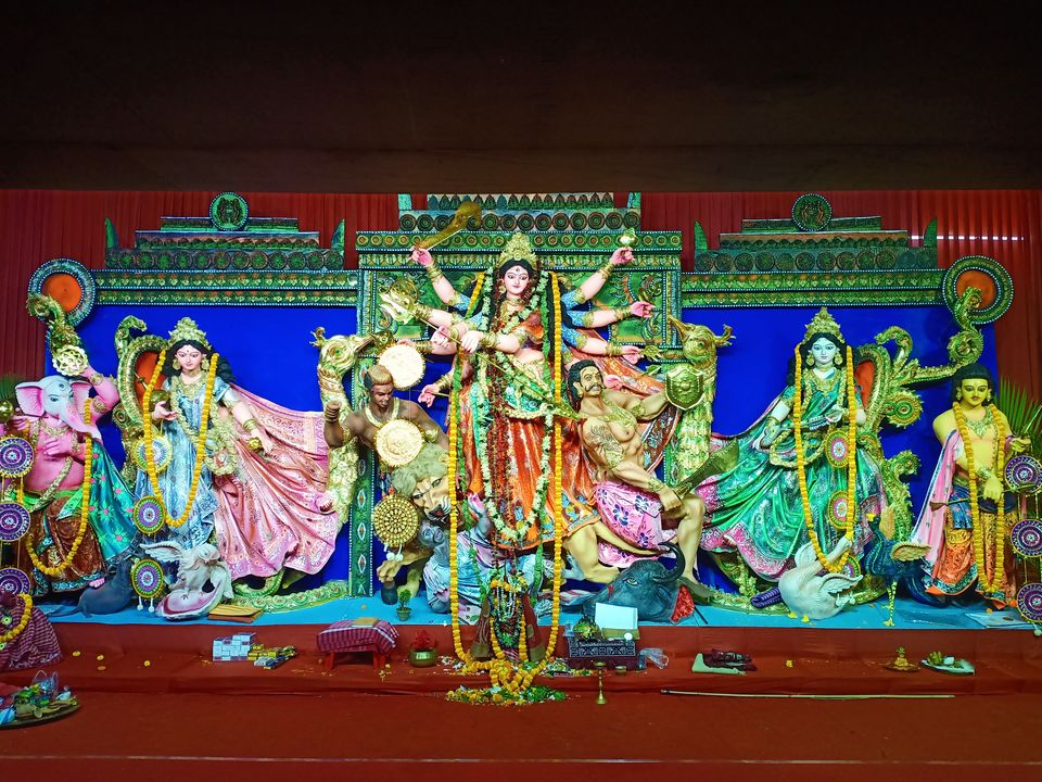 Photo of 8 Reasons Why you should strictly not travel to Kolkata during Durga Pujo!!! 11/24 by Wanderlust_Dr