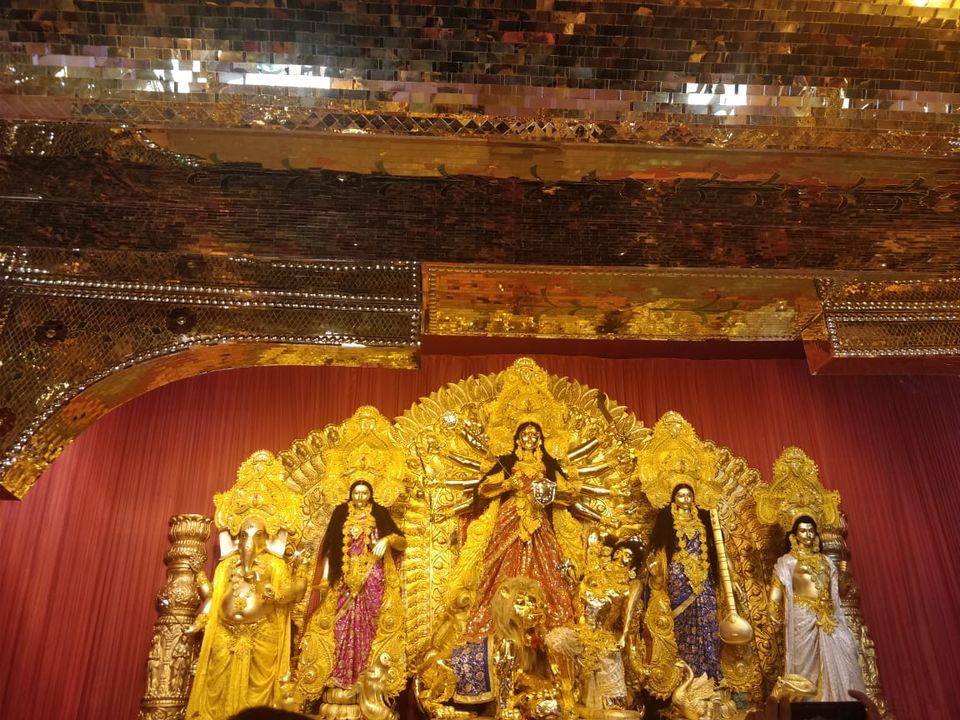 Photo of 8 Reasons Why you should strictly not travel to Kolkata during Durga Pujo!!! 5/24 by Wanderlust_Dr