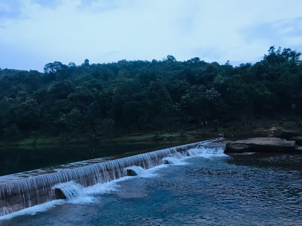 Photo of Krang Shuri Waterfall, Meghalaya, India by Nagi Reddy Kaipu