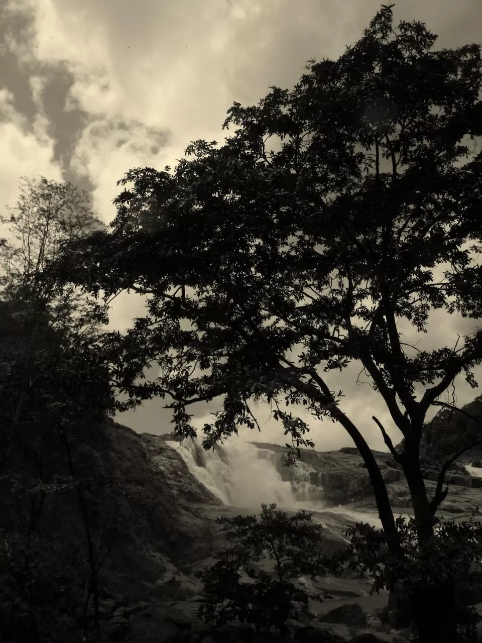 Photo of Kuntala Water Falls, Kuntala Khurd, Telangana, India by Apratim Kundu