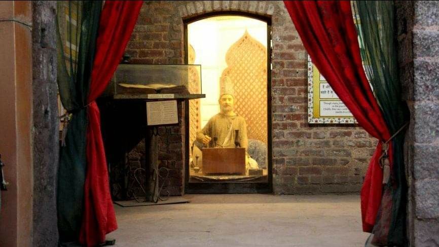 Photo of मिर्जा ग़ालिब से एक मुलाकात (Ghalib Ki Haveli - बल्लीमारान की तफ़रीह) by Kapil Kumar