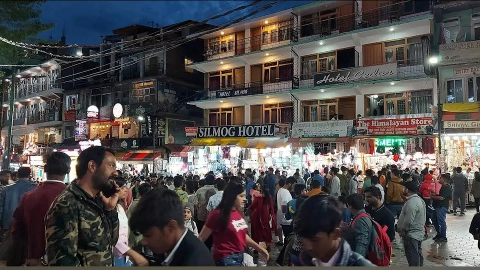 Photo of Mall road manali by Vipin Baid