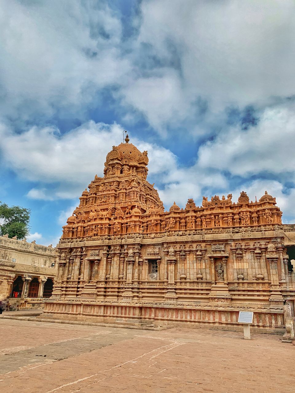 Photo of Temples of Thanjavur, Tamil Nadu 3/9 by ZoomingPlaces