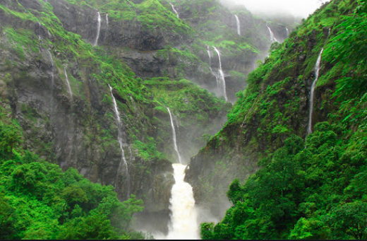 Photo of 10 Treks from Mumbai/ Pune 8/10 by spoorthi