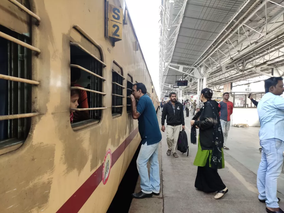 Photo of Ahmedabad Railway Station, Sakar Bazzar, Kalupur, Ahmedabad, Gujarat, India by Riken