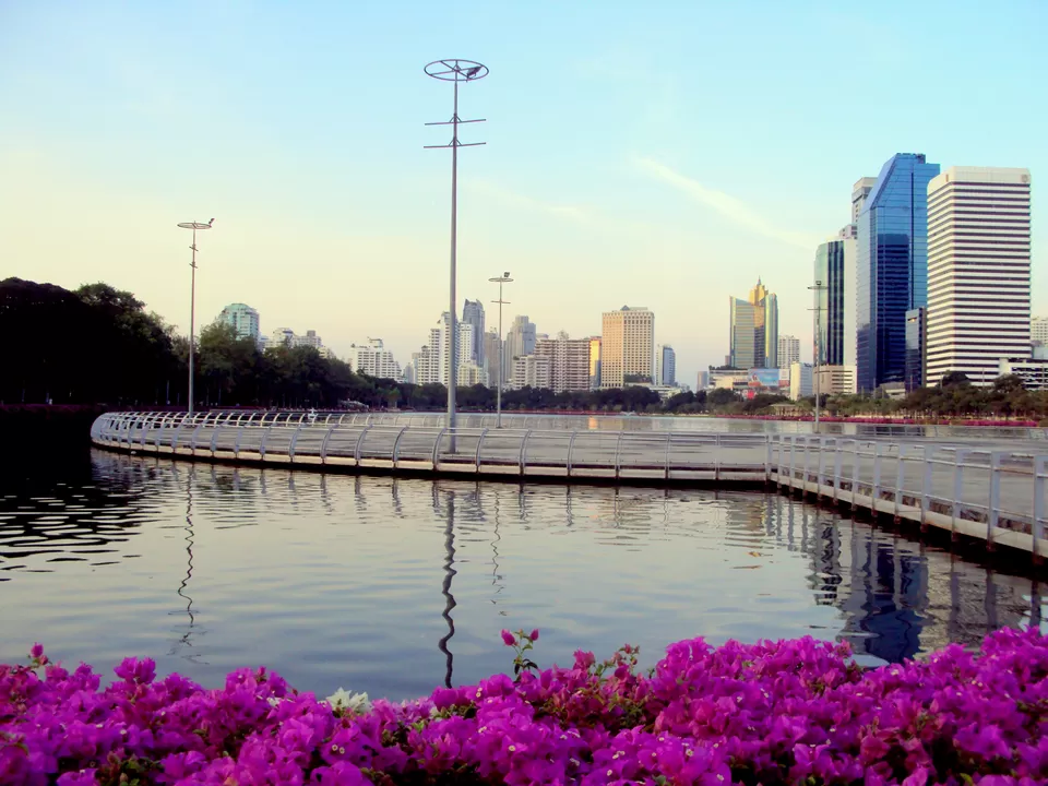Photo of Benjakiti Park, Khlong Toei, จังหวัด กรุงเทพมหานคร Thailand by Shreya Banerjee