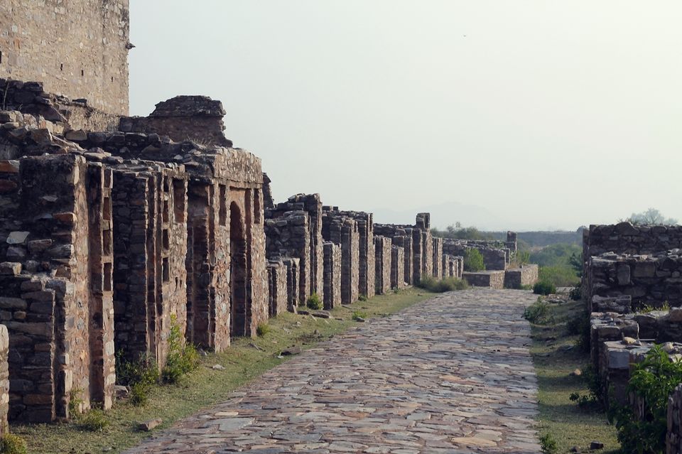 Photo of Bhangarh, Rajasthan, India by DJ Yadav