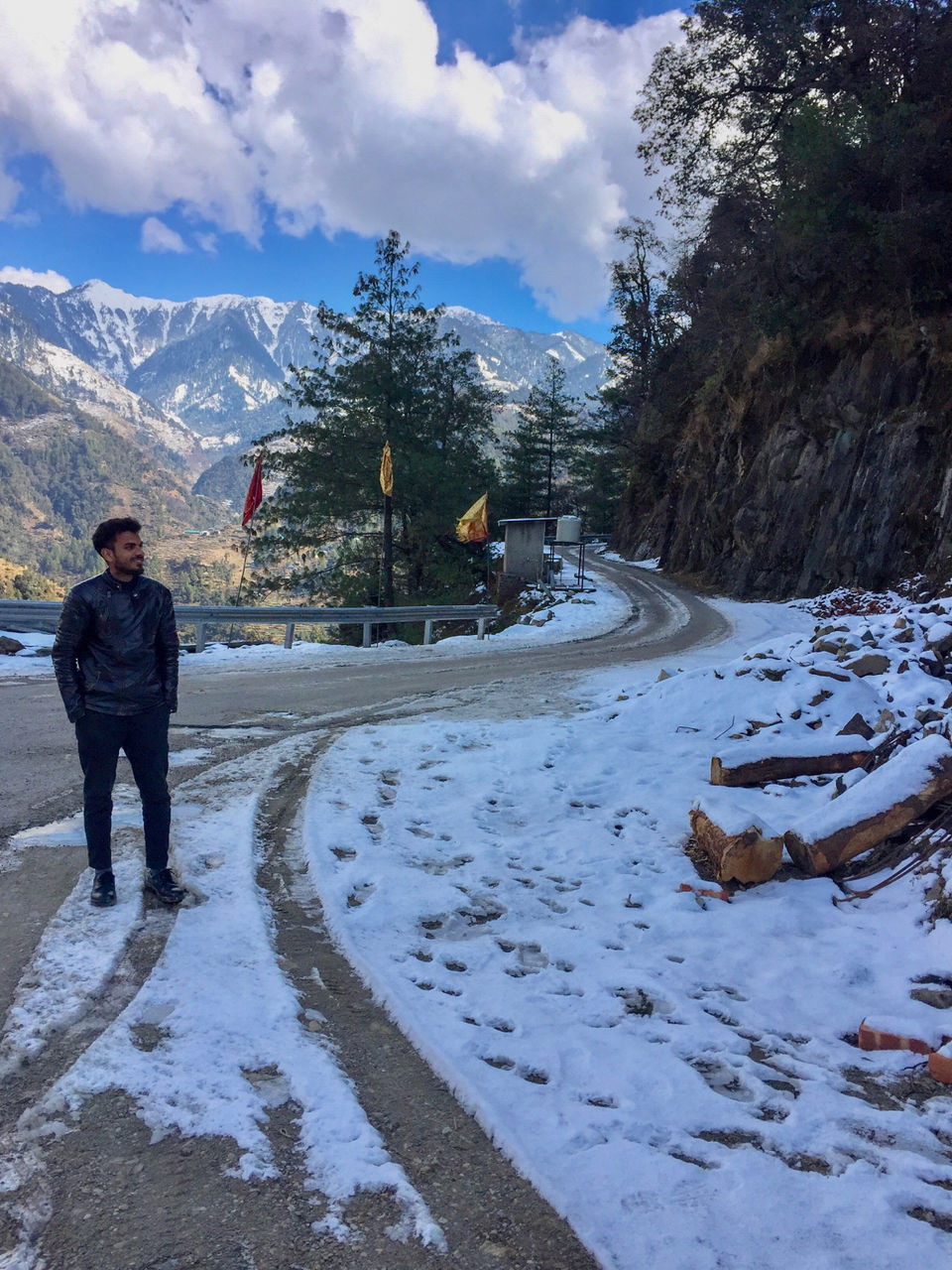 Photo of Barot Valley, Distt Mandi, Himachal Pradesh, India by Shuab Khan