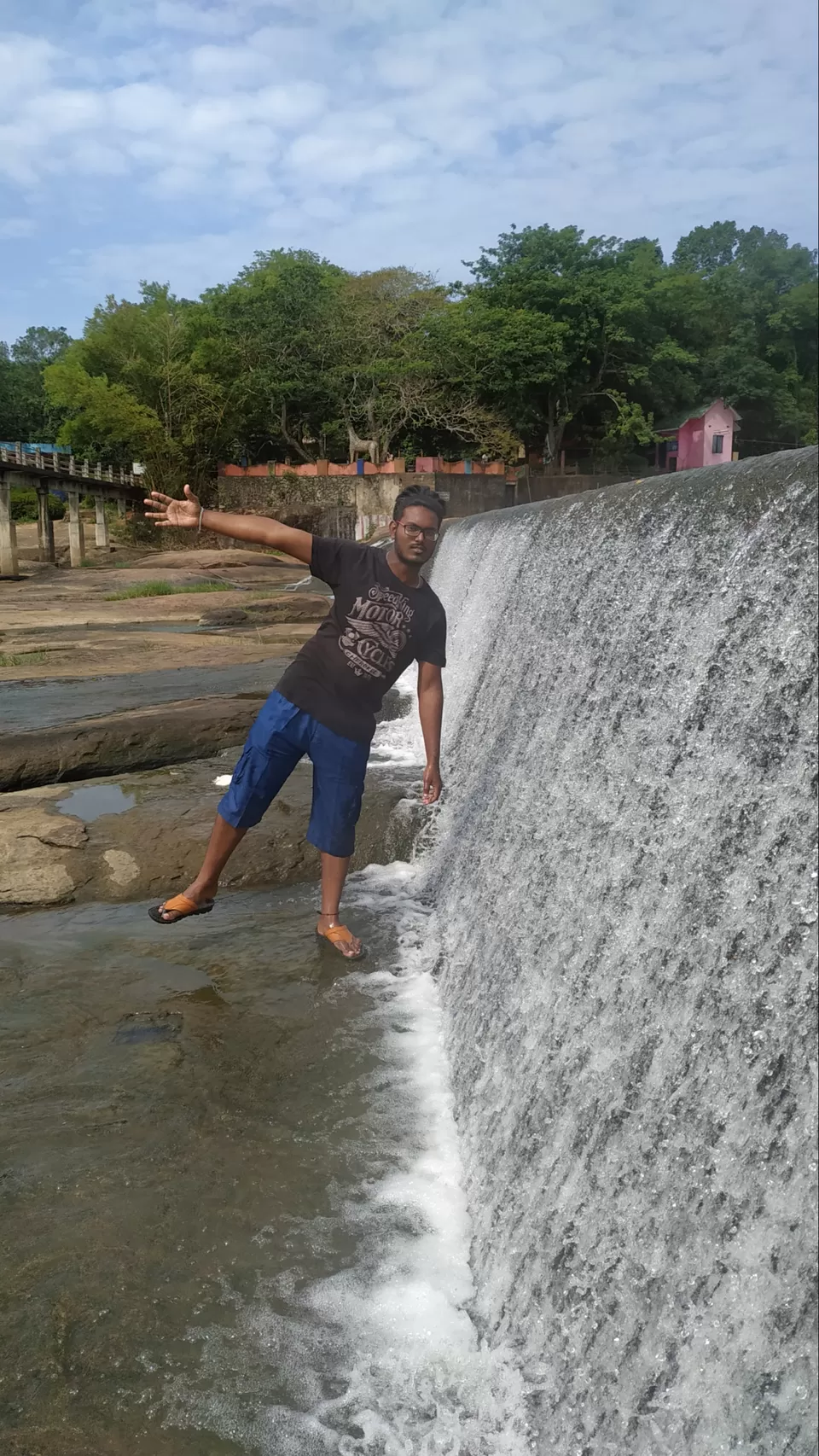 Photo of Tiruparapu, Tamil Nadu, India by Ukdc Jai