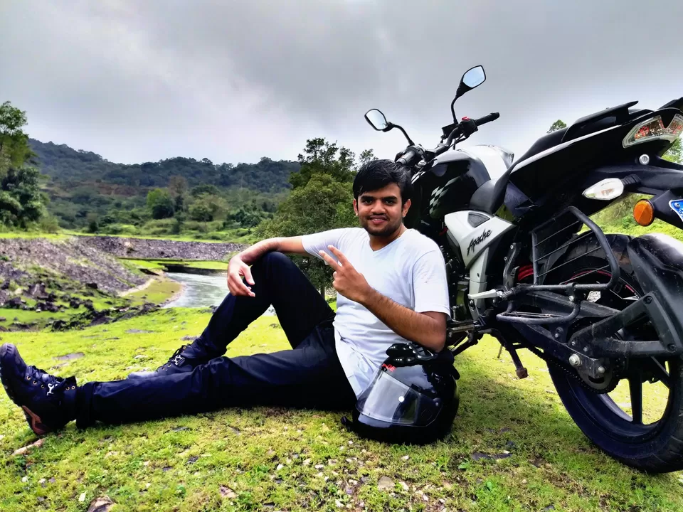 Photo of Savehaklu Reservoir, Karnataka by Anirudh Koti