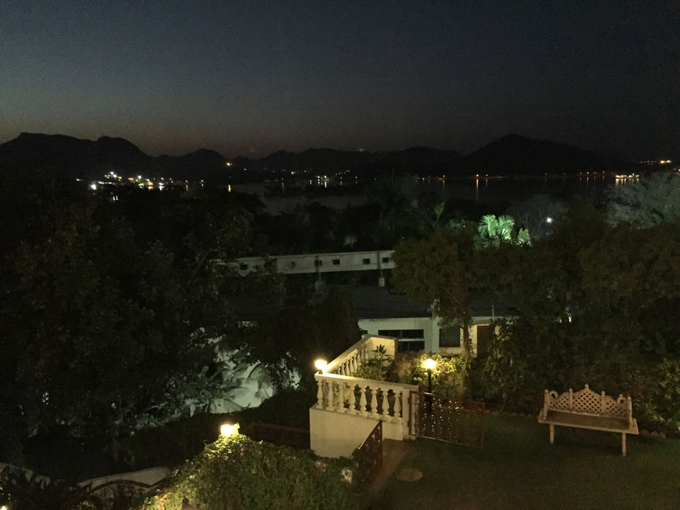 Photo of Fateh Sagar Lake, Udaipur, Rajasthan, India by Shruti Mehra