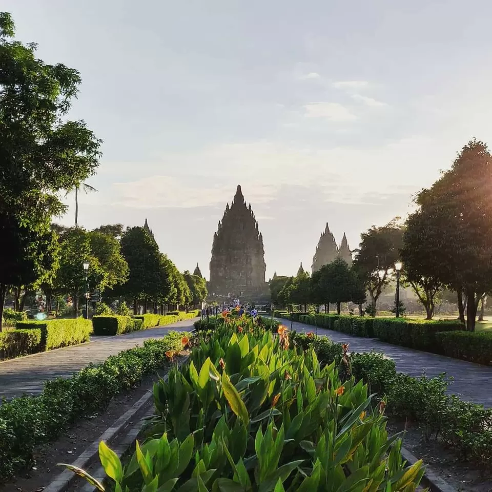Photo of Prambanan Temple, Jalan Raya Solo - Yogyakarta, Kranggan, Bokoharjo, Sleman Regency, Special Region of Yogyakarta, Indonesia by Kajol Agarwal