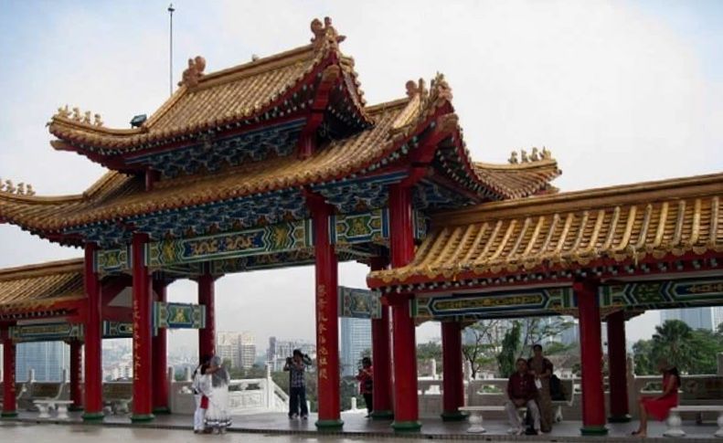 Photo of Thean Hou Temple, Persiaran Endah, Taman Persiaran Desa, Kuala Lumpur, Federal Territory of Kuala Lumpur, Malaysia by Sonam
