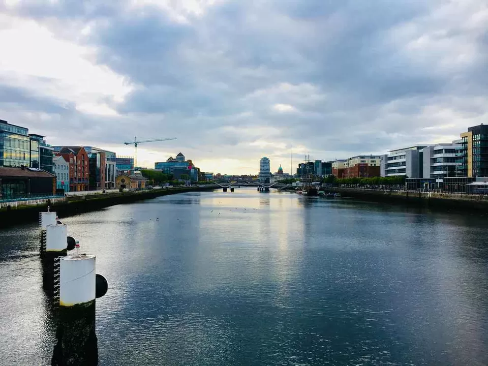 Photo of Ferryman Pub, Sir John Rogerson's Quay, Grand Canal Dock, Dublin, Ireland by Sonam