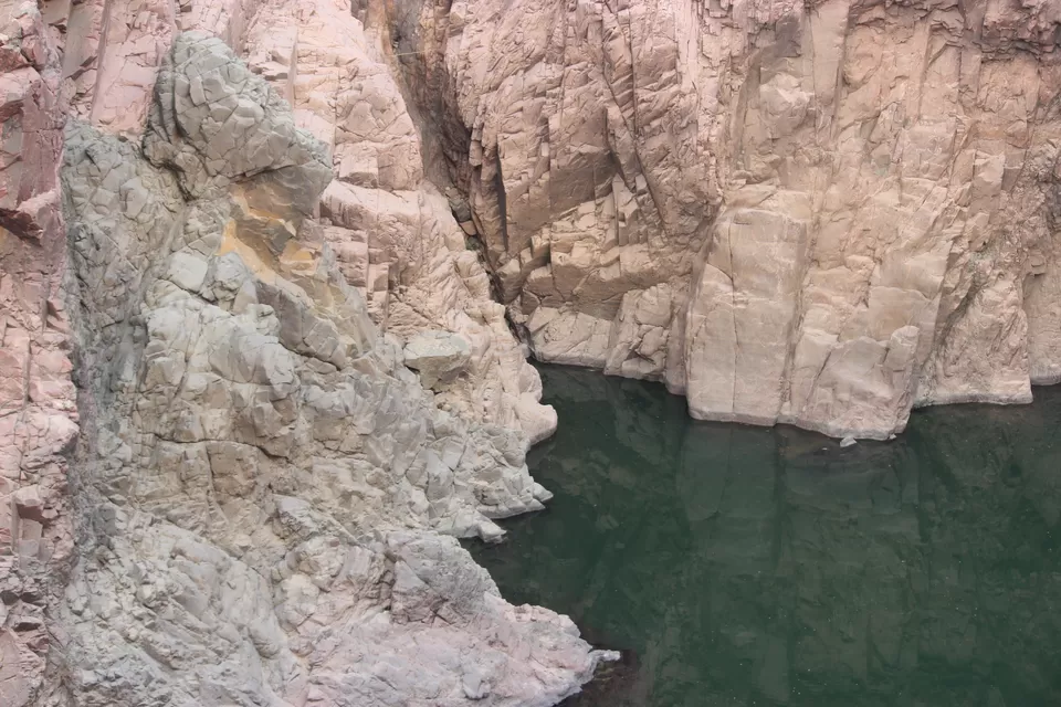 Photo of Raneh Water Falls, Raneh Falls Road, Dhoguwan, Madhya Pradesh, India by Himani Rawat