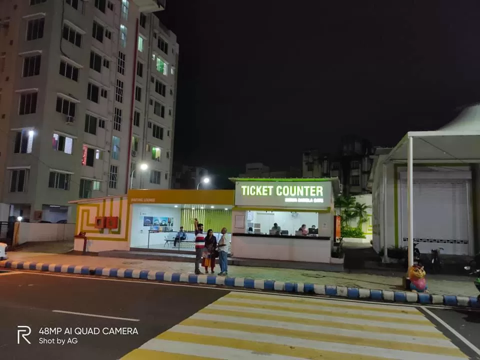 Photo of New Bride of kolkata-Biswa Bangla Gate#Cityofjoy#Citylight#HappyDiwali#Hangingrestaurant by Abhishek Ganguly...MyTravel Box