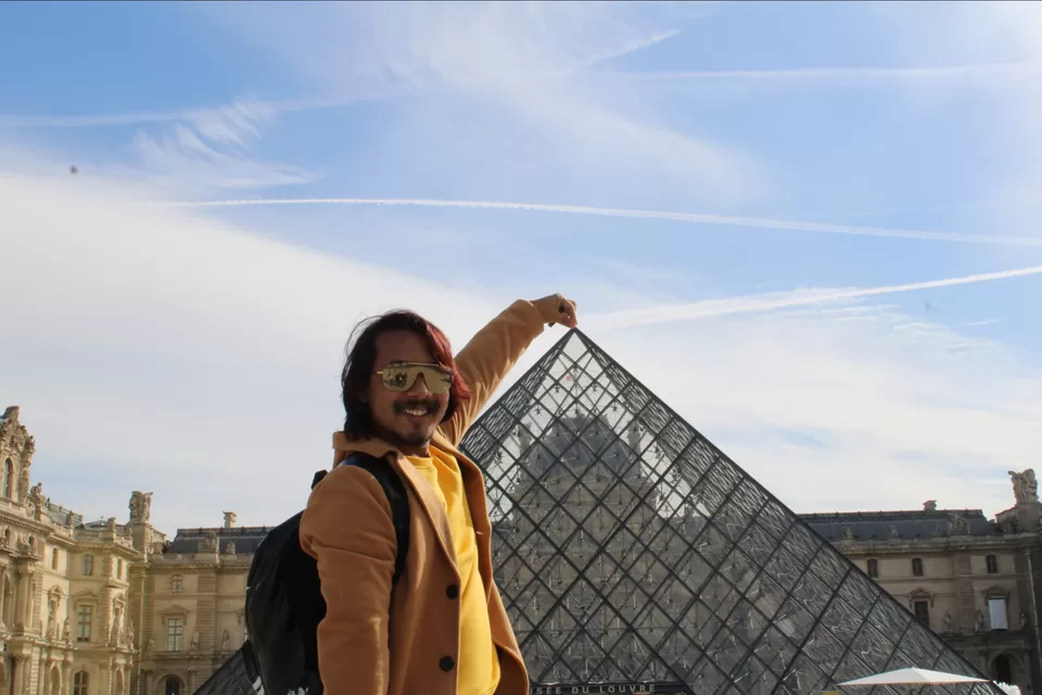 Photo of Louvre Museum, Rue de Rivoli, Paris, France by Raja Brahma