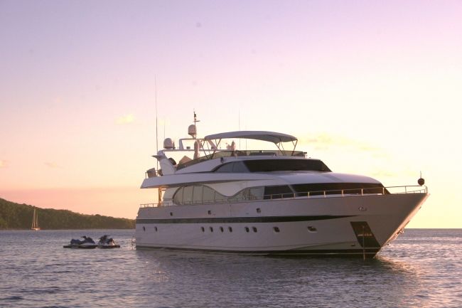 Photo of Caribbean Tandem Yacht Charter Itinerary 3/6 by Andrew Buys