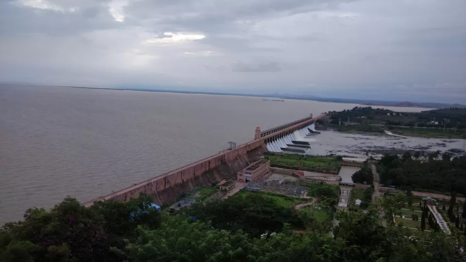 Photo of Bhadra Dam View Point, State Highway 57, Vadiyuru, Karnataka 577115, India by Sunny Jaglan