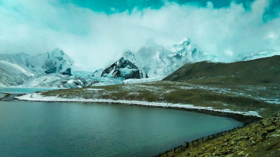 Photo of Gurudongmar Lake, Sikkim by Global Mount Club