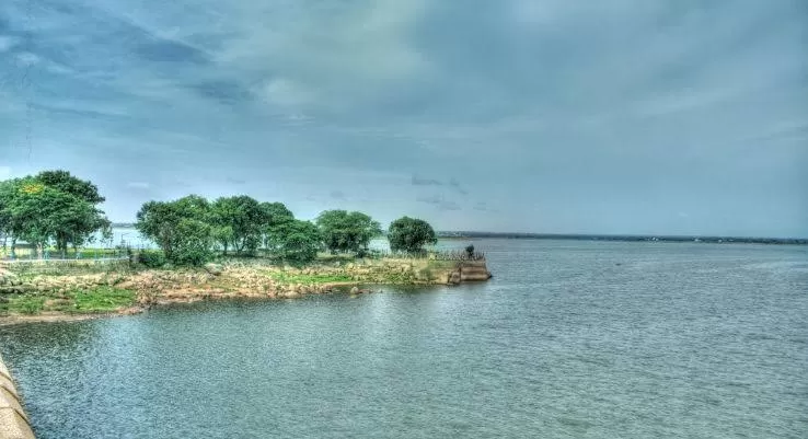 Photo of Osman Sagar, Telangana by Palash Bagchi