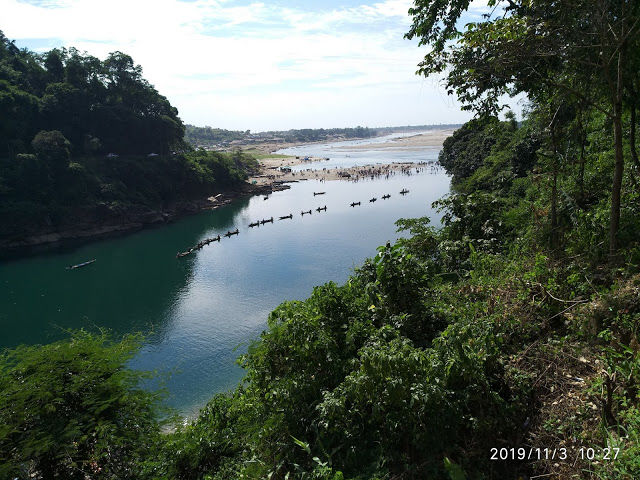 Photo of the forgotten worlds - arunachal pradesh and meghalaya - day 12 - dawki & mawylnnong 14/21 by Kamalakar Venigalla