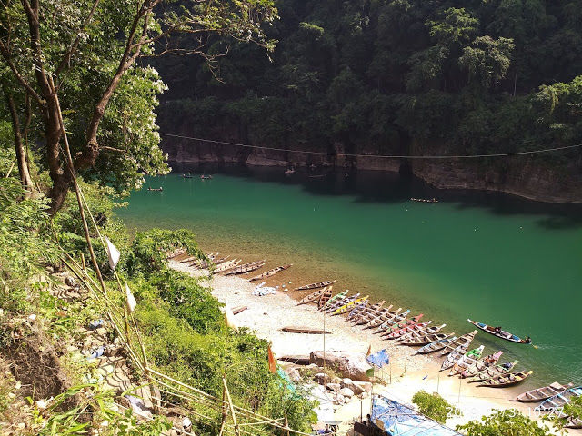 Photo of the forgotten worlds - arunachal pradesh and meghalaya - day 12 - dawki & mawylnnong 15/21 by Kamalakar Venigalla