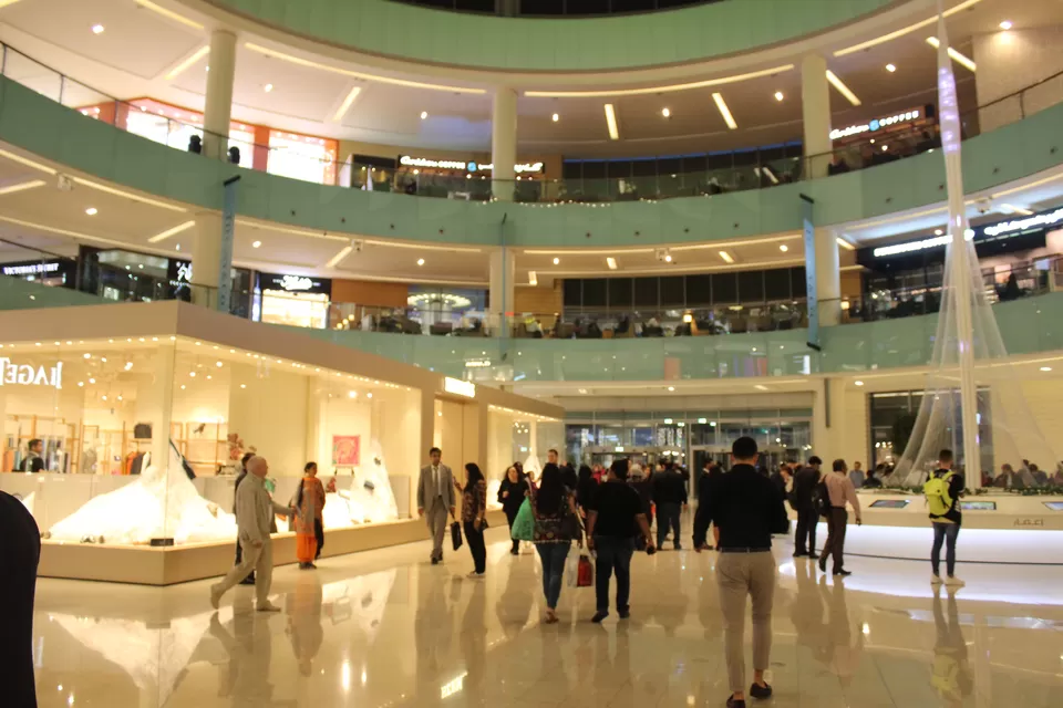 Photo of The Dubai Mall - Dubai - United Arab Emirates by Gautam Narang