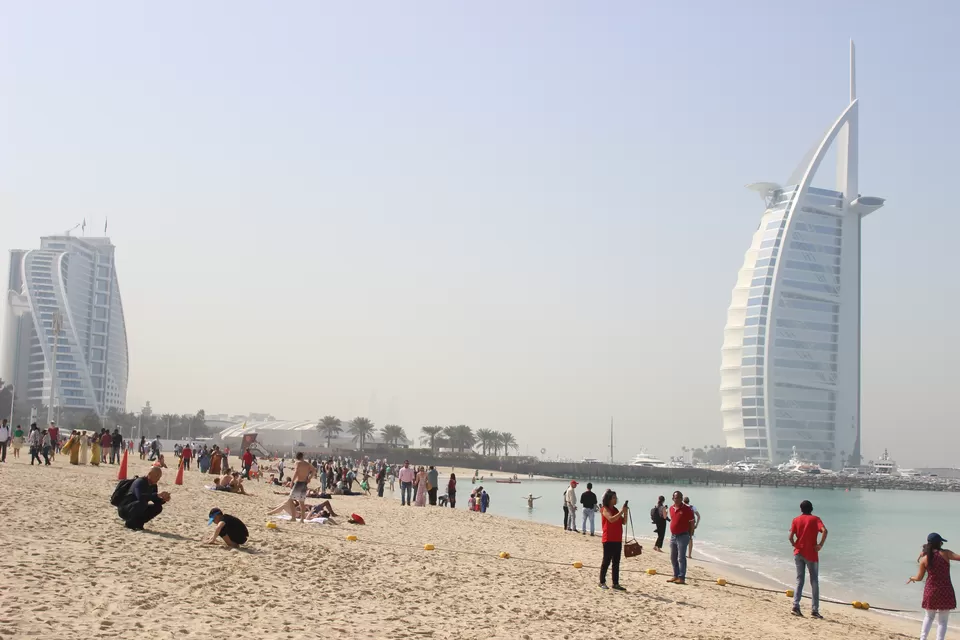 Photo of Jumeirah St - Umm Suqeim - Dubai - United Arab Emirates by Gautam Narang