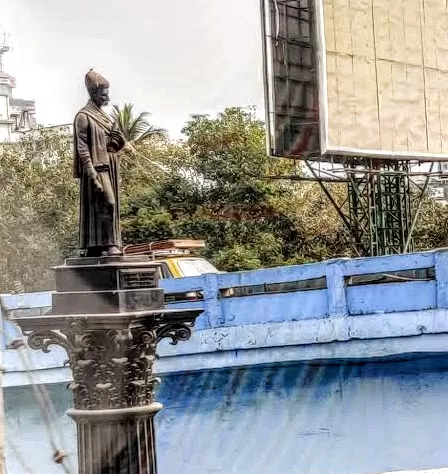 Photo of Khada Parsi Statue, Sir Jamshedji Jeejeebhoy Road, Ashadham Colony, Agripada, Mumbai, Maharashtra, India by SAHITYA