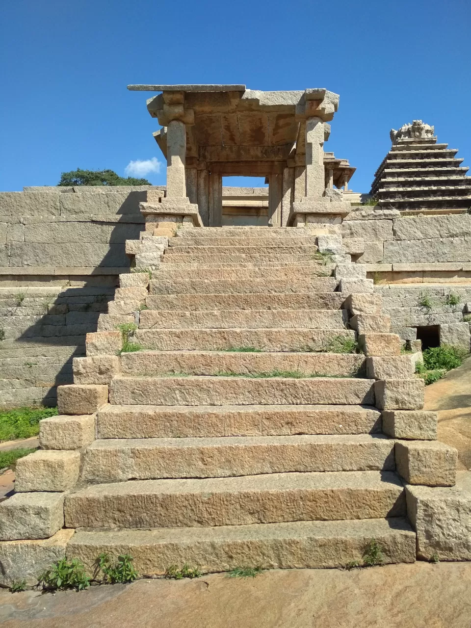 Photo of Vitthala Temple, Hampi, Karnataka, India by Travel Engineer