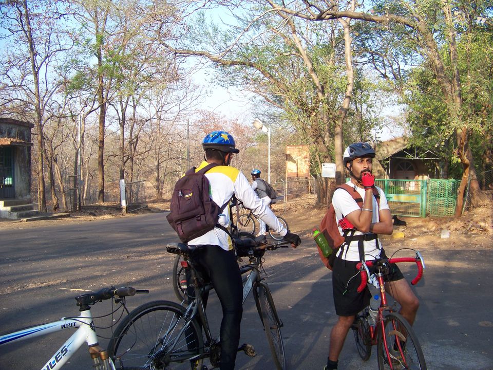 Photo of Cycling around Lake Tansa 5/13 by ANIKET KUNDU