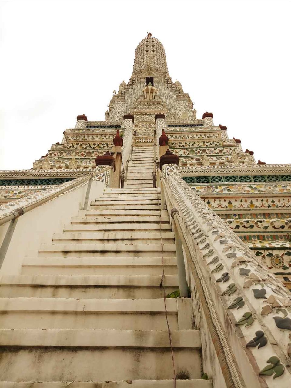 Photo of Wat Arun, Thanon Wang Doem, Wat Arun, Bangkok Yai, Bangkok, Thailand by Bitesoftravelbug
