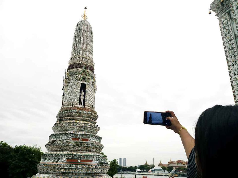 Photo of Wat Arun, Thanon Wang Doem, Wat Arun, Bangkok Yai, Bangkok, Thailand by Bitesoftravelbug
