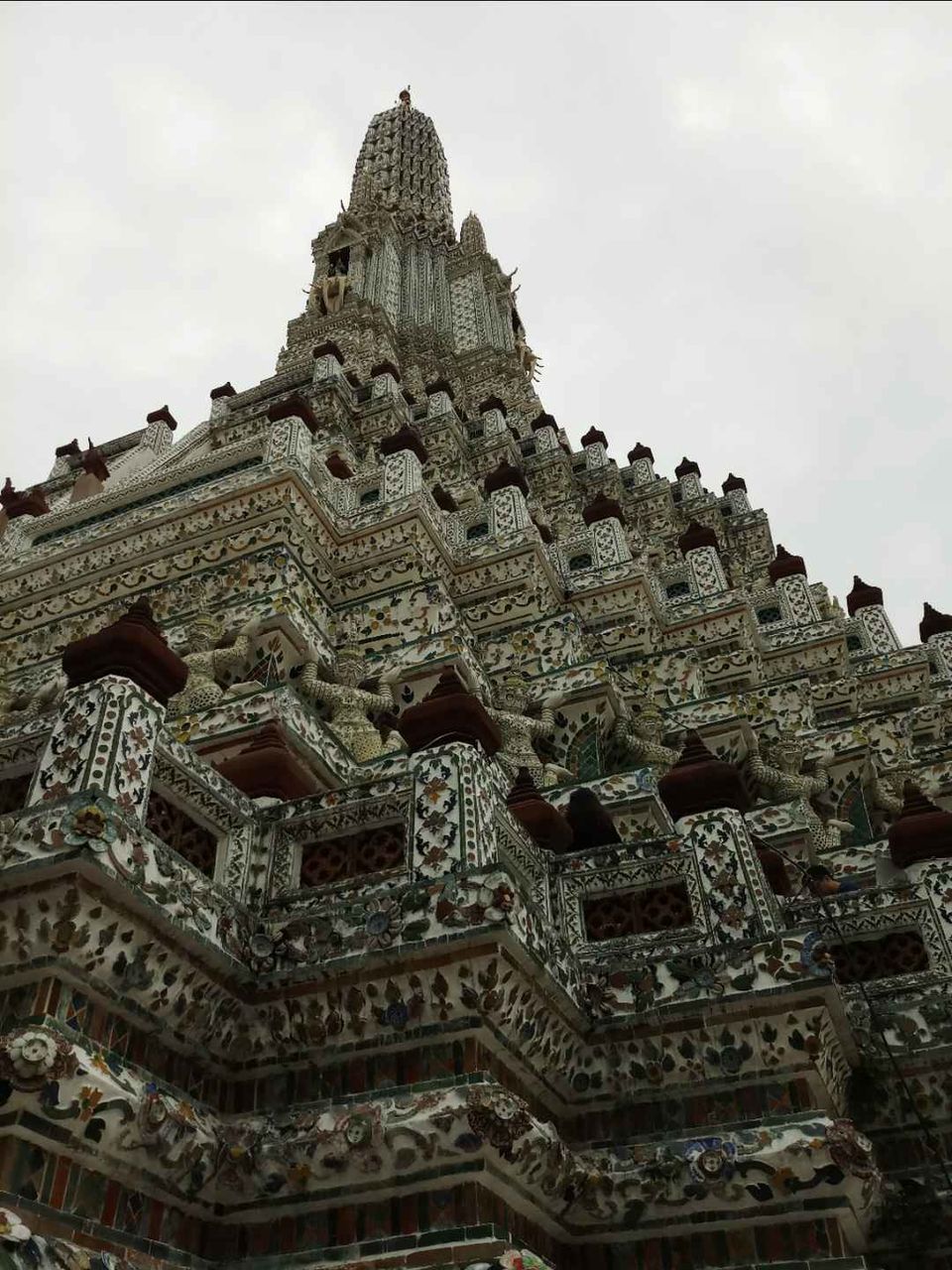 Photo of Wat Arun, Thanon Wang Doem, Wat Arun, Bangkok Yai, Bangkok, Thailand by Bitesoftravelbug
