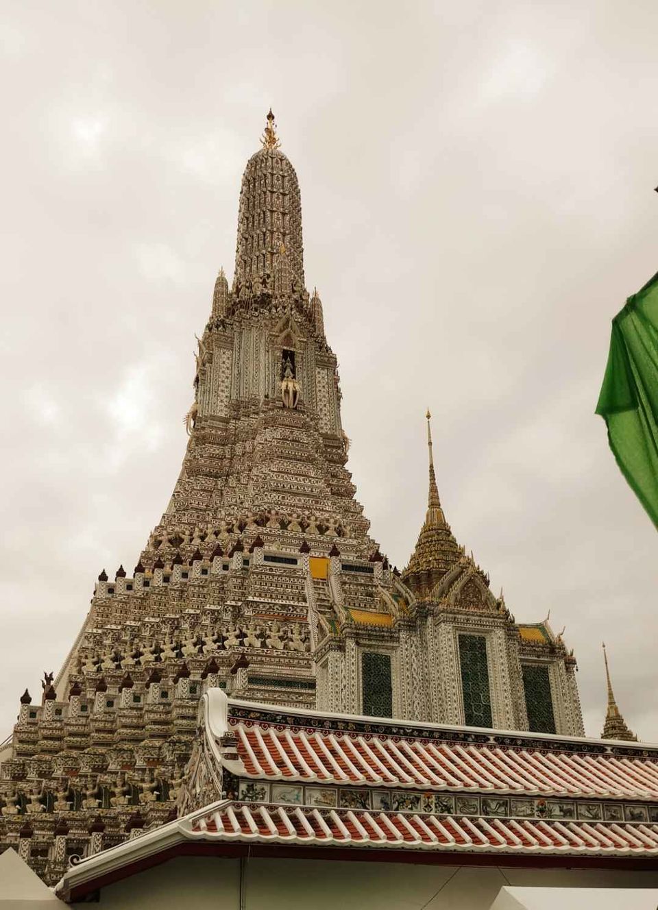 Photo of Wat Arun, Thanon Wang Doem, Wat Arun, Bangkok Yai, Bangkok, Thailand by Bitesoftravelbug